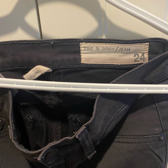 Rag & Bone size 24 jegging. - Picture 2 of 4